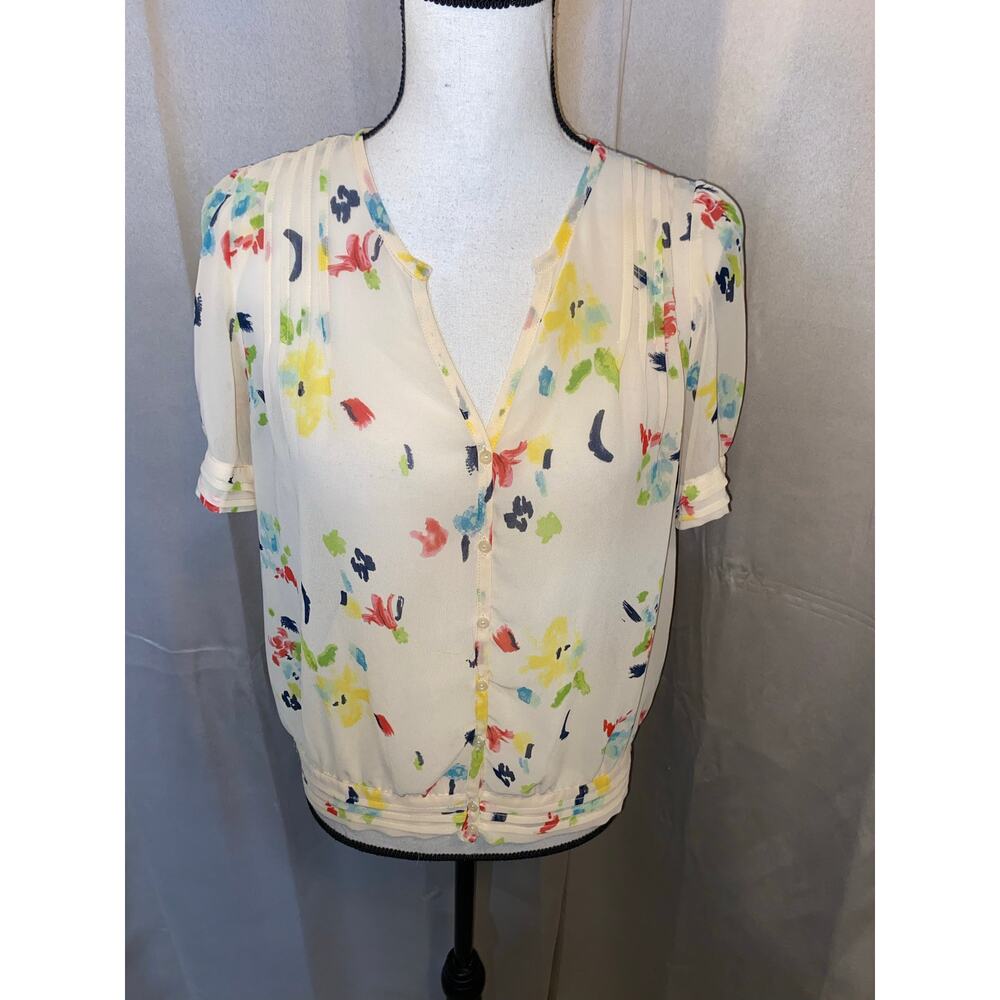 Anthro Pins and Needles Sheer Floral Blouse Size Medium Pleated Shoulder Top - Picture 2 of 10